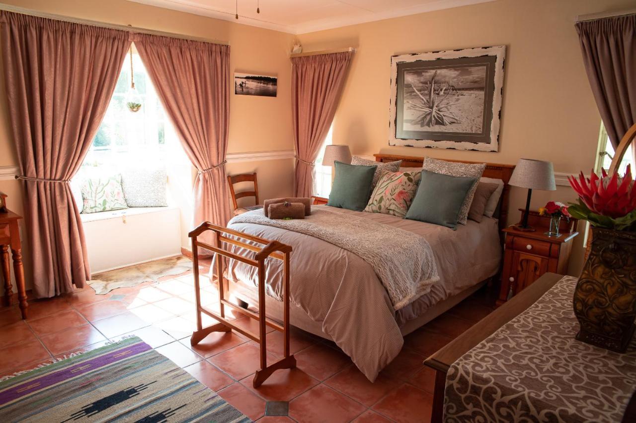 Roses And Pebbles B & B Guest House Klerksdorp Buitenkant foto