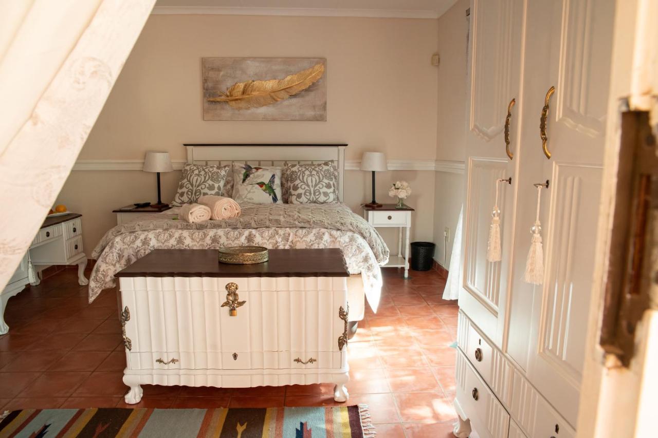 Roses And Pebbles B & B Guest House Klerksdorp Buitenkant foto