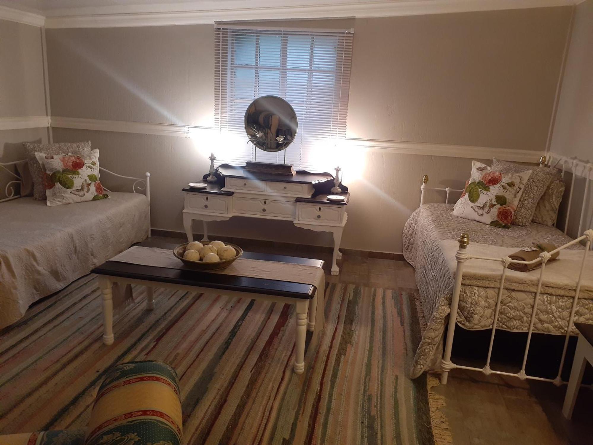 Roses And Pebbles B & B Guest House Klerksdorp Buitenkant foto